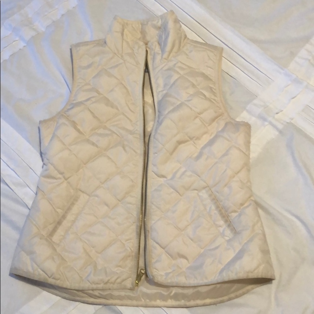 NWOT White / Ivory Quilted Vest
